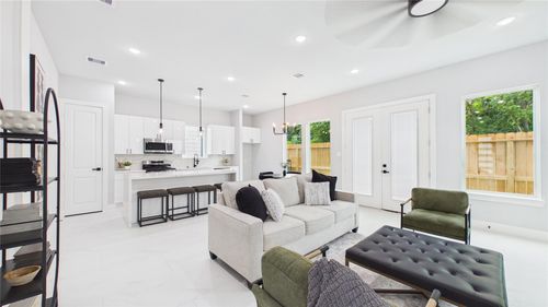 3746 Corder St, Houston, TX, 77021-5631 | Card Image