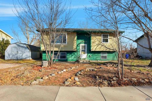 3924 Oiler Ln, Rapid City, SD, 57701-9728 | Card Image