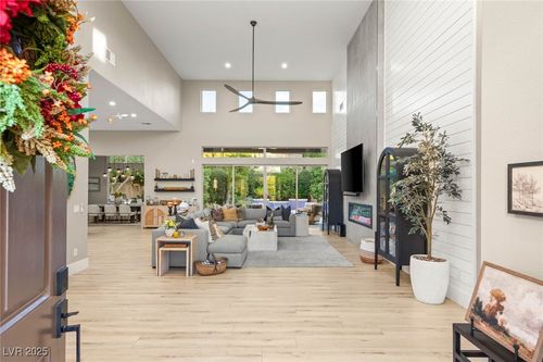 2 El Macero Ct, Henderson, NV, 89052-6524 | Card Image