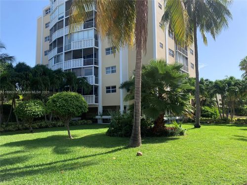 apt-53-555 Crandon Blvd, Key Biscayne, FL, 33149-1803 | Card Image