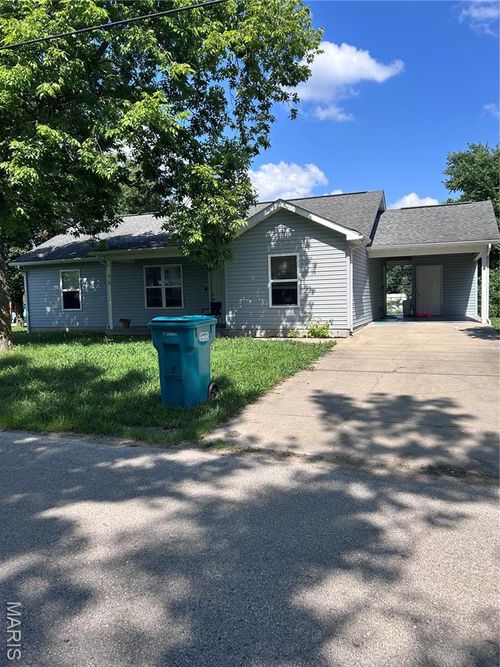 913 N 1st St, Steelville, MO, 65565-5119 | Card Image