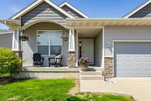 983 S 90th St, West Des Moines, IA, 50266-8545 | Card Image