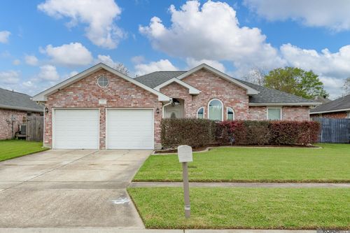 93 Moss Dr, La Place, LA, 70068-6453 | Card Image