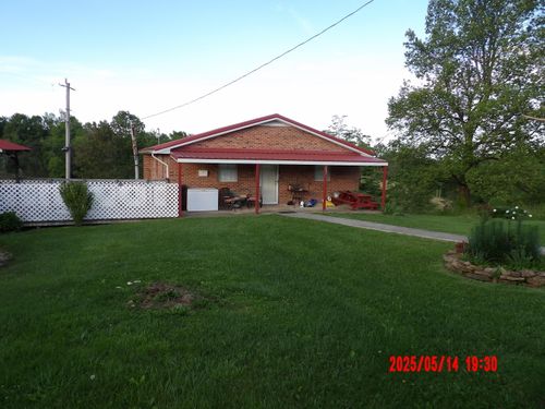 157 Deskins Ln, Frenchburg, KY, 40322-9040 | Card Image