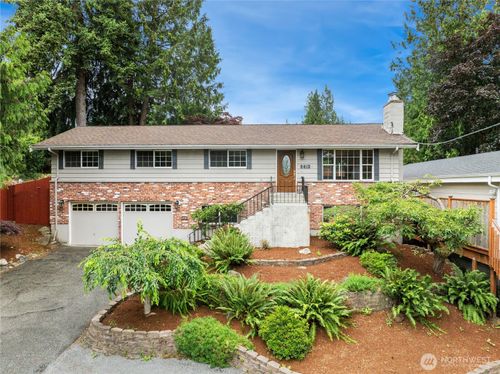 a-8912 229th Pl Sw, Edmonds, WA, 98026-8439 | Card Image