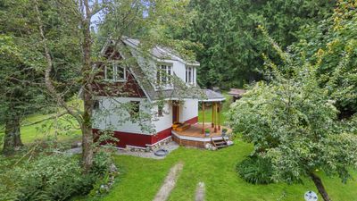 6121 Golf Course Rd, House other with 4 bedrooms, 2 bathrooms and null parking in Sechelt BC | Image 2