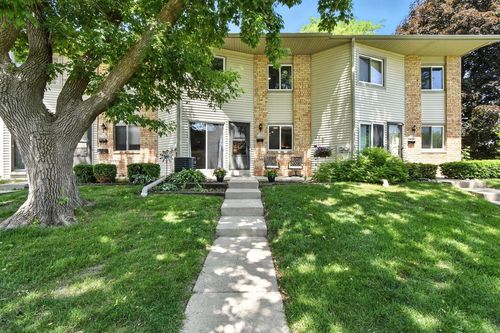 7-W169N11470 Biscayne Drive, Germantown, WI, 53022 | Card Image