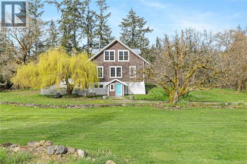 301 Epron Rd, Salt Spring Island, BC, V8K1C7 | Card Image