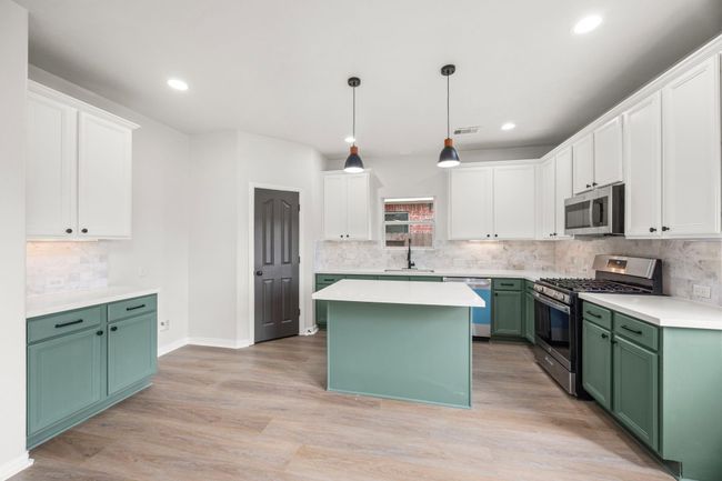 21531 Indigo Ruth Dr, House other with 4 bedrooms, 3 bathrooms and 2 parking in Spring TX | Image 13