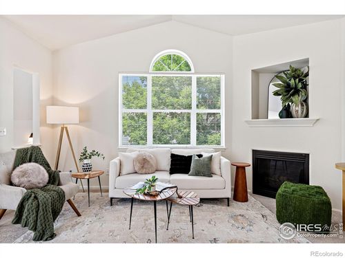 unit-208-640 Gooseberry Dr, Longmont, CO, 80503-6431 | Card Image