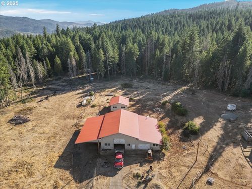 2260 Johnnie Springs Rd, Tiller, OR, 97484-9749 | Card Image