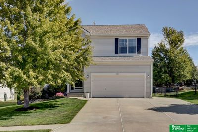 2411 Lakewood Drive, House other with 3 bedrooms, 2 bathrooms and 2 parking in Papillion NE | Image 3