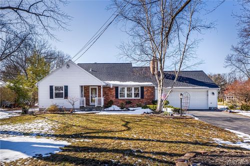 4 Old Orchard Ln, Orchard Park, NY, 14127-4620 | Card Image