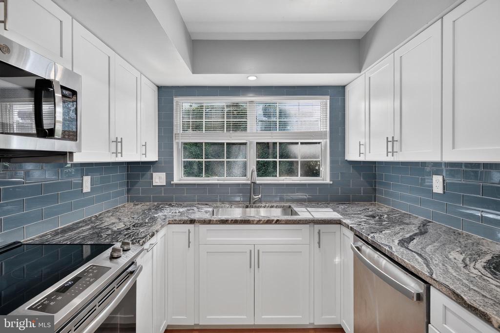 Residential in FALLS CHURCH 5