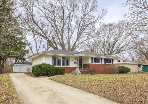 9133 Foliage Ln, Munster, IN, 46321-3401 | Card Image