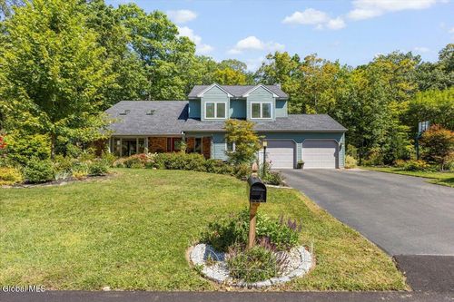 33 Middlesex Dr, Slingerlands, NY, 12159-9661 | Card Image