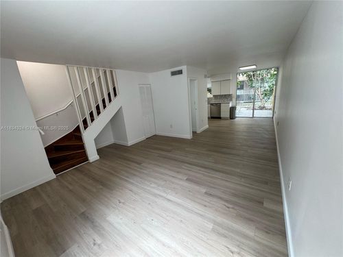 74-6007 Sw 69th St, South Miami, FL, 33143-3415 | Card Image