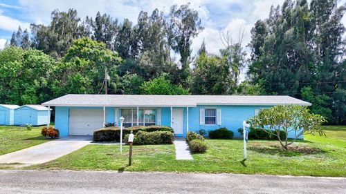 907 Buckeye Dr, Fort Pierce, FL, 34982-7215 | Card Image