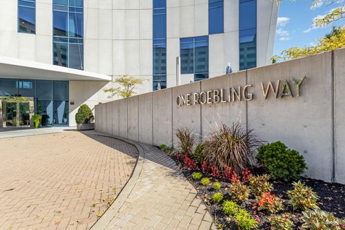 304-1 Roebling Way, Covington, KY, 41011-2376 | Card Image
