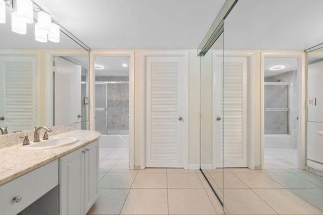 APT-1805 - 3550 Galt Ocean Dr, Condo with 2 bedrooms, 2 bathrooms and null parking in Fort Lauderdale FL | Image 20