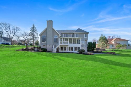 25 Charnwood Dr, Suffern, NY, 10901-3509 | Card Image