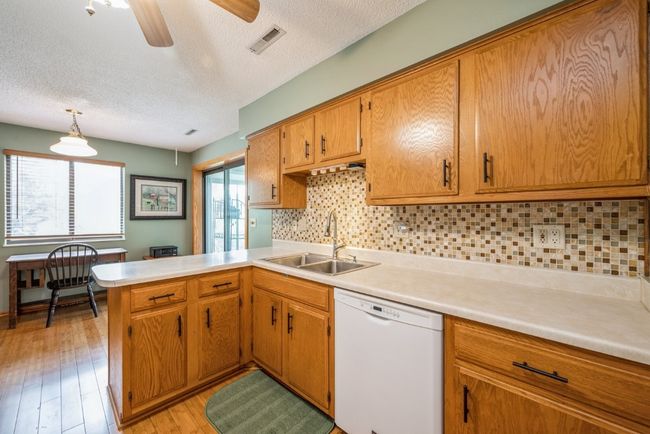 Kitchen | Image 10