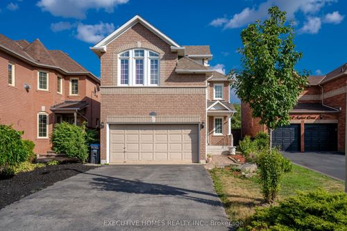10 Safari Crt, Brampton, ON, L7A1G8 | Card Image