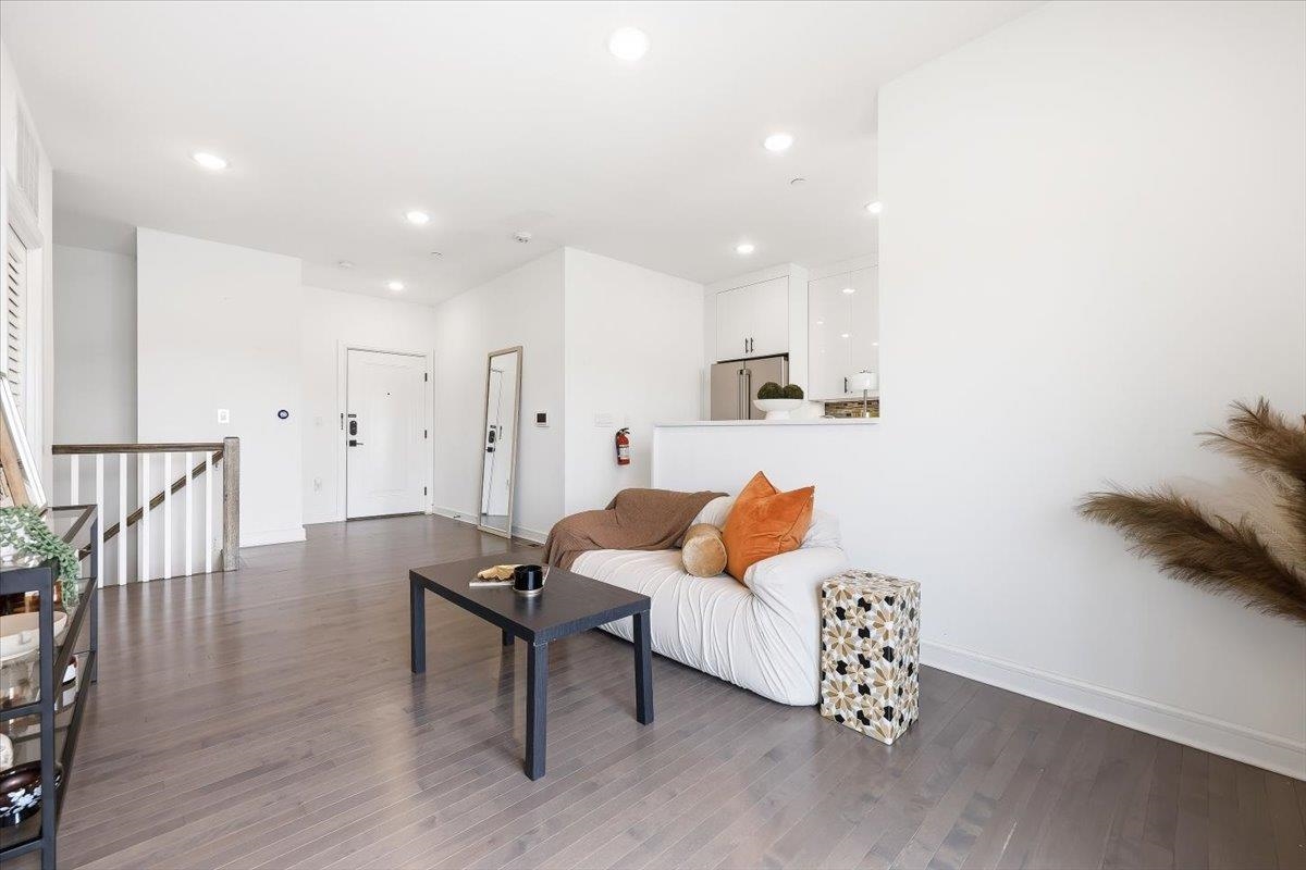 Residential in JC, Heights 5