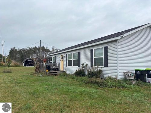 2882 School Road, Petoskey, MI, 49770 | Card Image