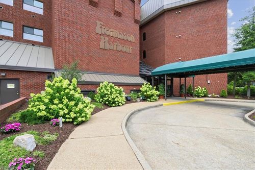 86-255 College Cross, Norfolk, VA, 23510-1143 | Card Image