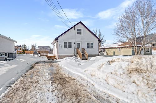 72 Helen St, Bobcaygeon, ON, K0M1A0 | Card Image