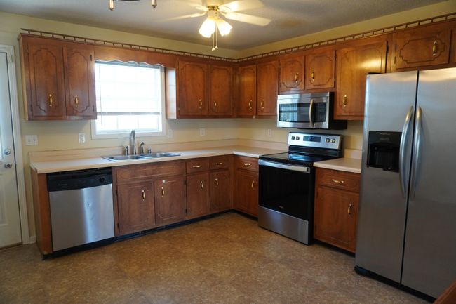 939 Van Buren Ave, House other with 3 bedrooms, 2 bathrooms and 1 parking in Oak Grove KY | Image 5