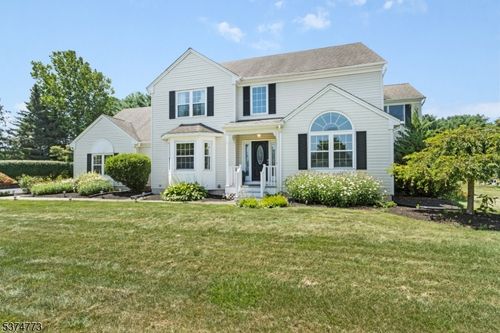 12 Country Meadow Rd, Hackettstown, NJ, 07840-5205 | Card Image