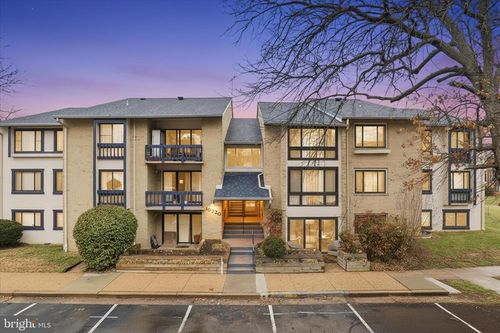 apt-8203-10220 Bushman Dr, OAKTON, VA, 22124-2821 | Card Image