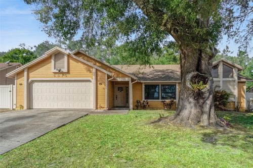 6815 Crescent Ridge Rd, ORLANDO, FL, 32810-5017 | Card Image