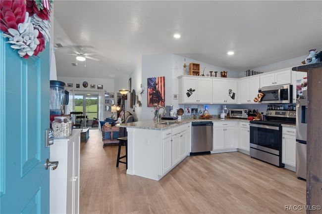 10541 S Drew Bryant Cir, House other with 3 bedrooms, 2 bathrooms and 2 parking in Floral City FL | Image 11