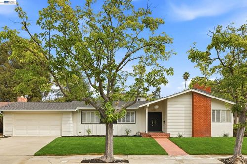 4524 Mirador Dr, Pleasanton, CA, 94566-7436 | Card Image