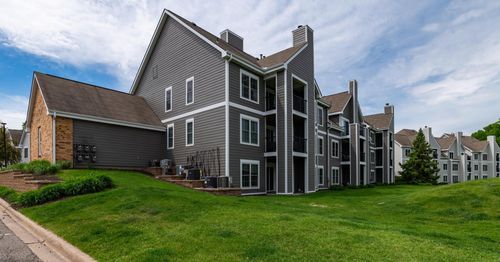 201-6155 Chasewood Pkwy, Minnetonka, MN, 55343-4390 | Card Image