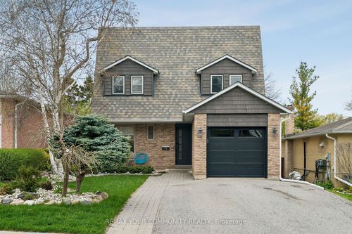 201 Lloyd Ave, Newmarket, ON, L3Y5L4 | Card Image