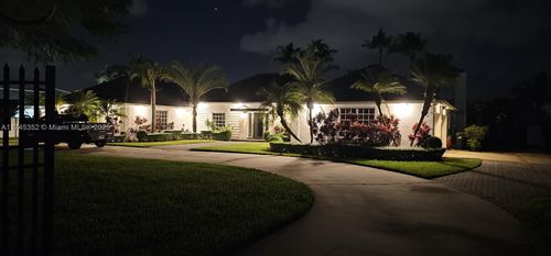 3000 Sw 130th Ave, Miami, FL, 33175-2512 | Card Image