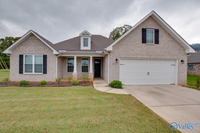 3001 Crystal Creek Drive, House other with 3 bedrooms, 2 bathrooms and null parking in Brownsboro AL | Image 1