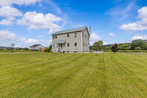 580 River Rd, Cambridge, VT, 05444-9700 | Card Image