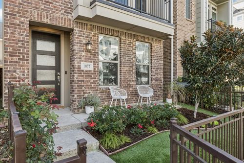 1077 Tea Olive Ln, Dallas, TX, 75212-0115 | Card Image