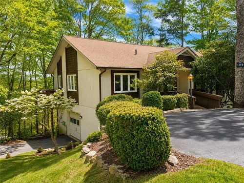 109 Foxgrape Hollow Rd, Beech Mountain, NC, 28604-8069 | Card Image