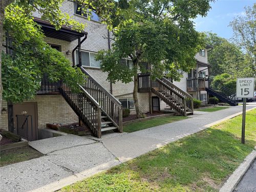 810-26 Cooper Rd, Poughkeepsie, NY, 12603-1671 | Card Image