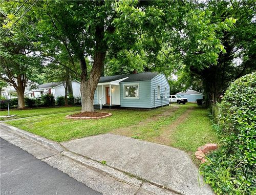 47 Pollux Cir W, Portsmouth, VA, 23701-2029 | Card Image