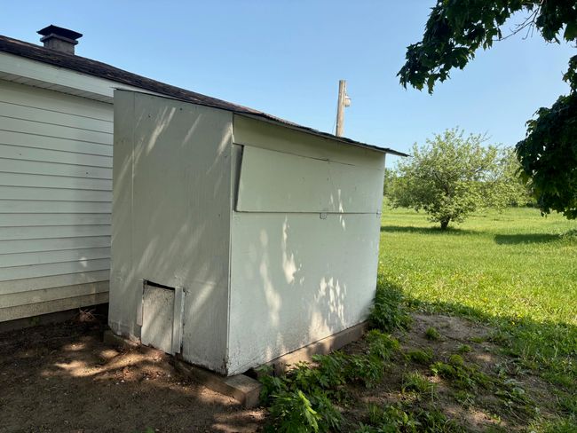 Chicken Coop | Image 45