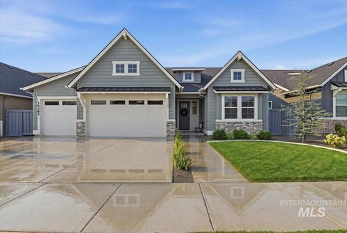 10385 Loneleaf Dr, Nampa, ID, 83687-7936 | Card Image