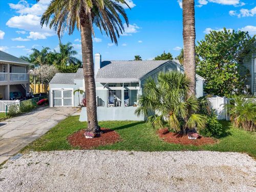 15656 1st St E, REDINGTON BEACH, FL, 33708-1704 | Card Image