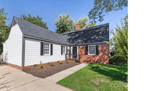 3909 Woodbriar Trl, Charlotte, NC, 28205-4969 | Card Image